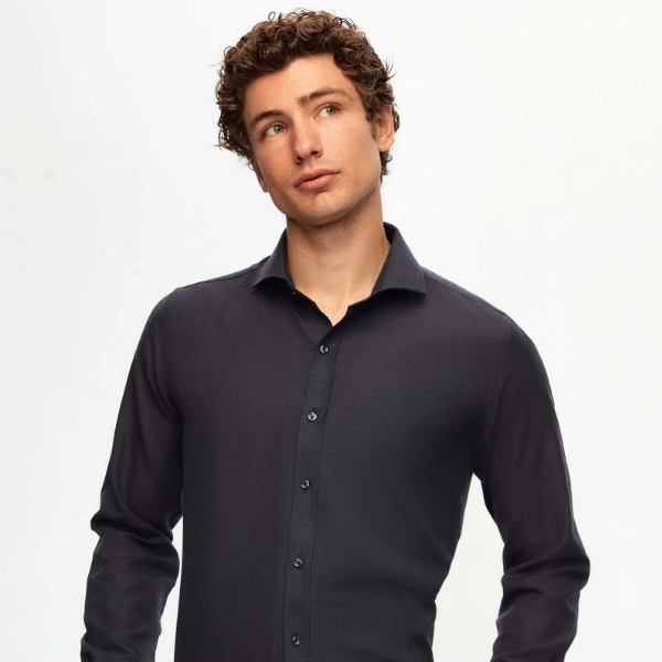 Minimalizm ve Şıklık: Sade Ama Etkileyici Giyim Tarzının Sırları